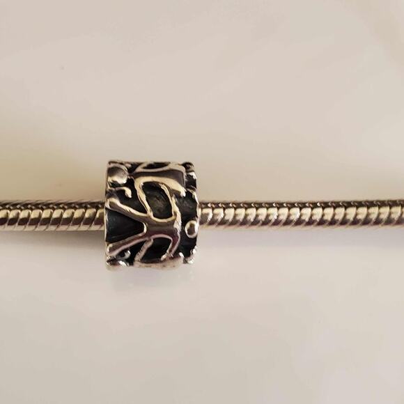 Chamilia Sterling Silver Boy & Girl Shadowbox Charm - Picture 2 of 5